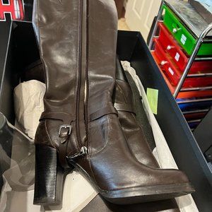 TAHARI TA-JOEX, Size 8.5 Sienna Brown ladies boots